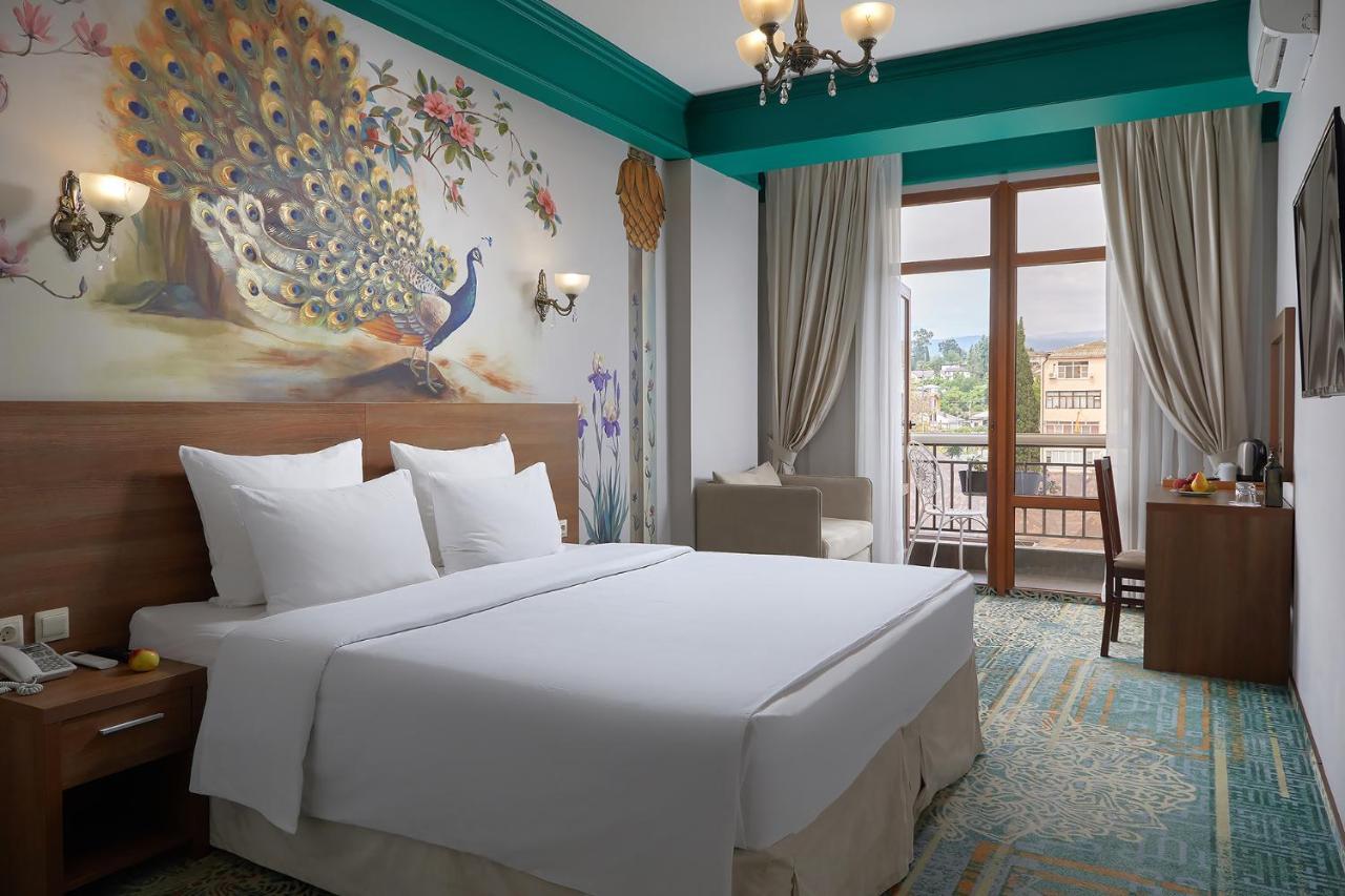 Garuda Boutique Hotel Sukhumi Exterior photo